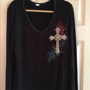 VGUC long sleeve embellished top